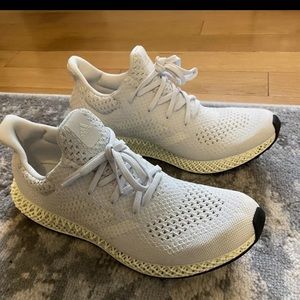 Like new barely worn Adidas Ultra 4D crystal. Rare